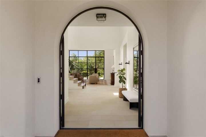Property Photo: 4401 Amarra Drive 20 TX 78735