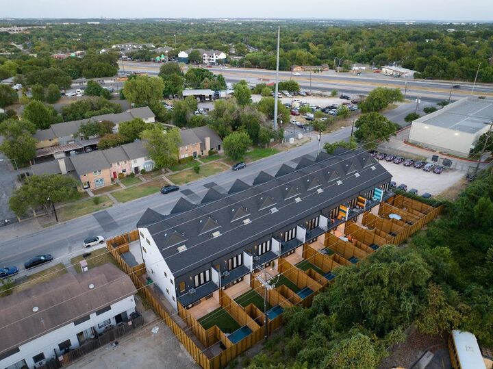Property Photo: 7104 Creekside Drive TX 78752