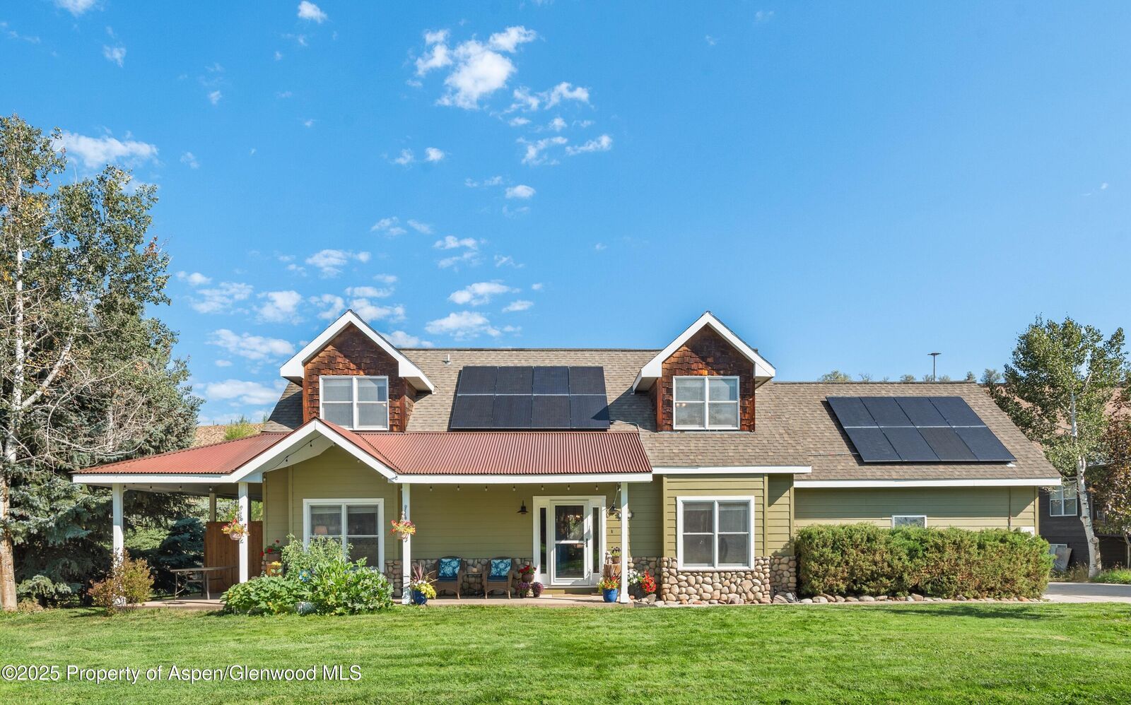 Property Photo: 305 Surrey Street CO 81623