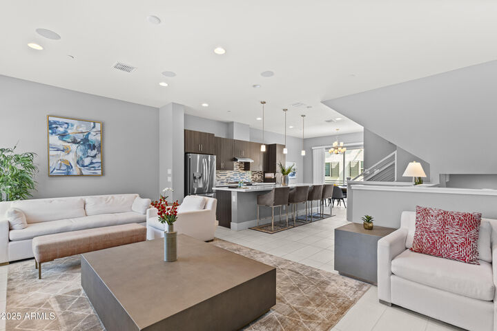 Property Photo: 1717 E Morten Avenue 62 AZ 85020