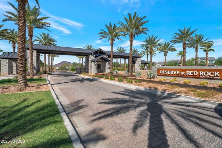 Property Photo:  5727 E Sayan Street  AZ 85215 