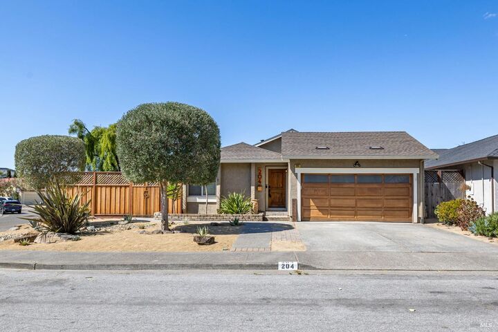 Property Photo: 204 Prince Albert Court CA 94954