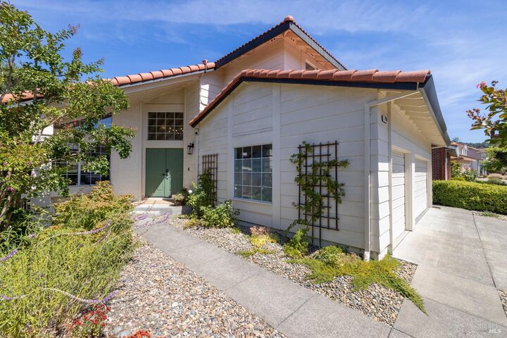 Property Photo:  770 Miramonte Street  CA 95492 