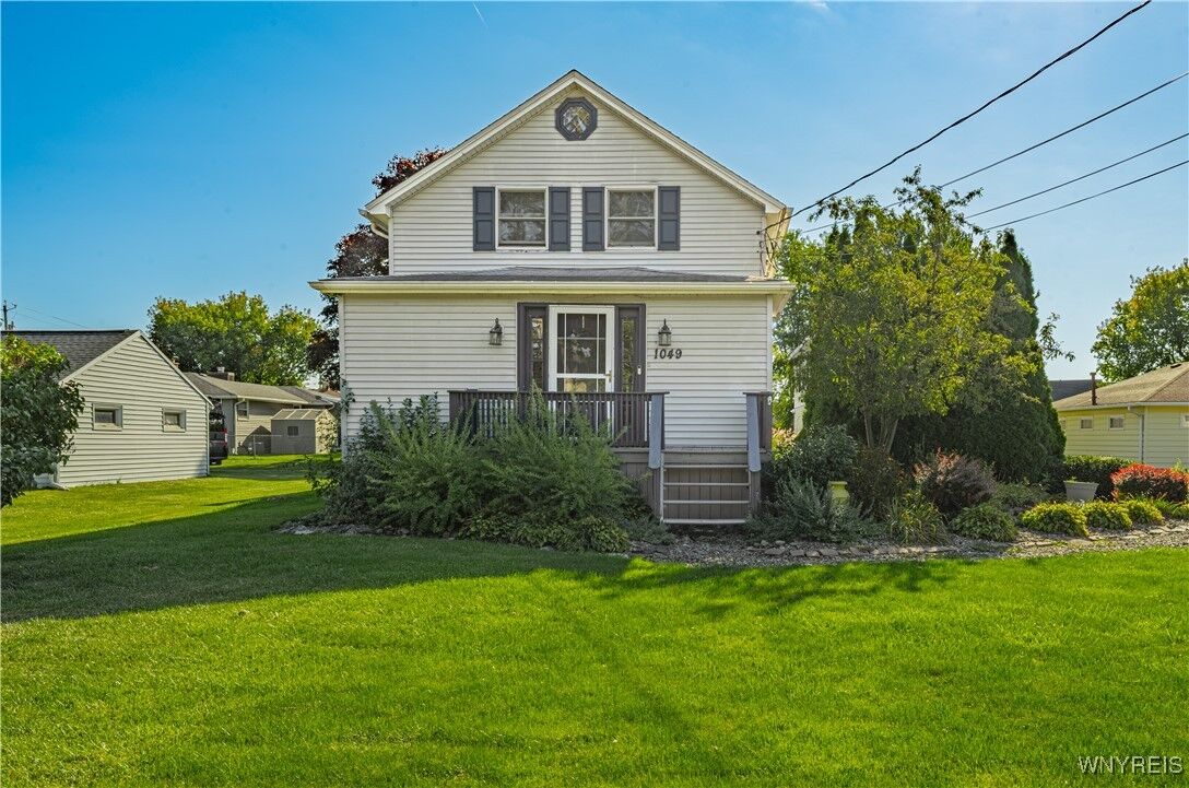 Property Photo: 1049 Nash Road NY 14120