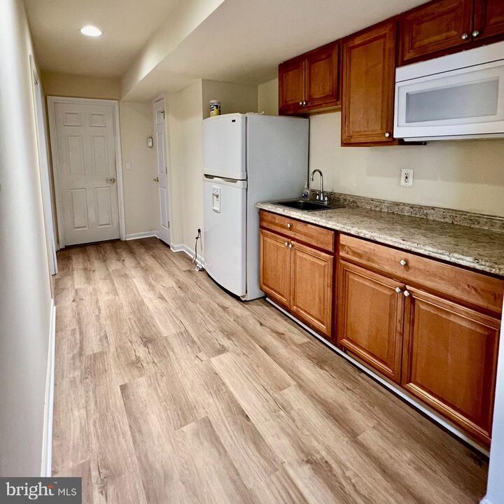 Property Photo: 19208 Buna Street VA 22172