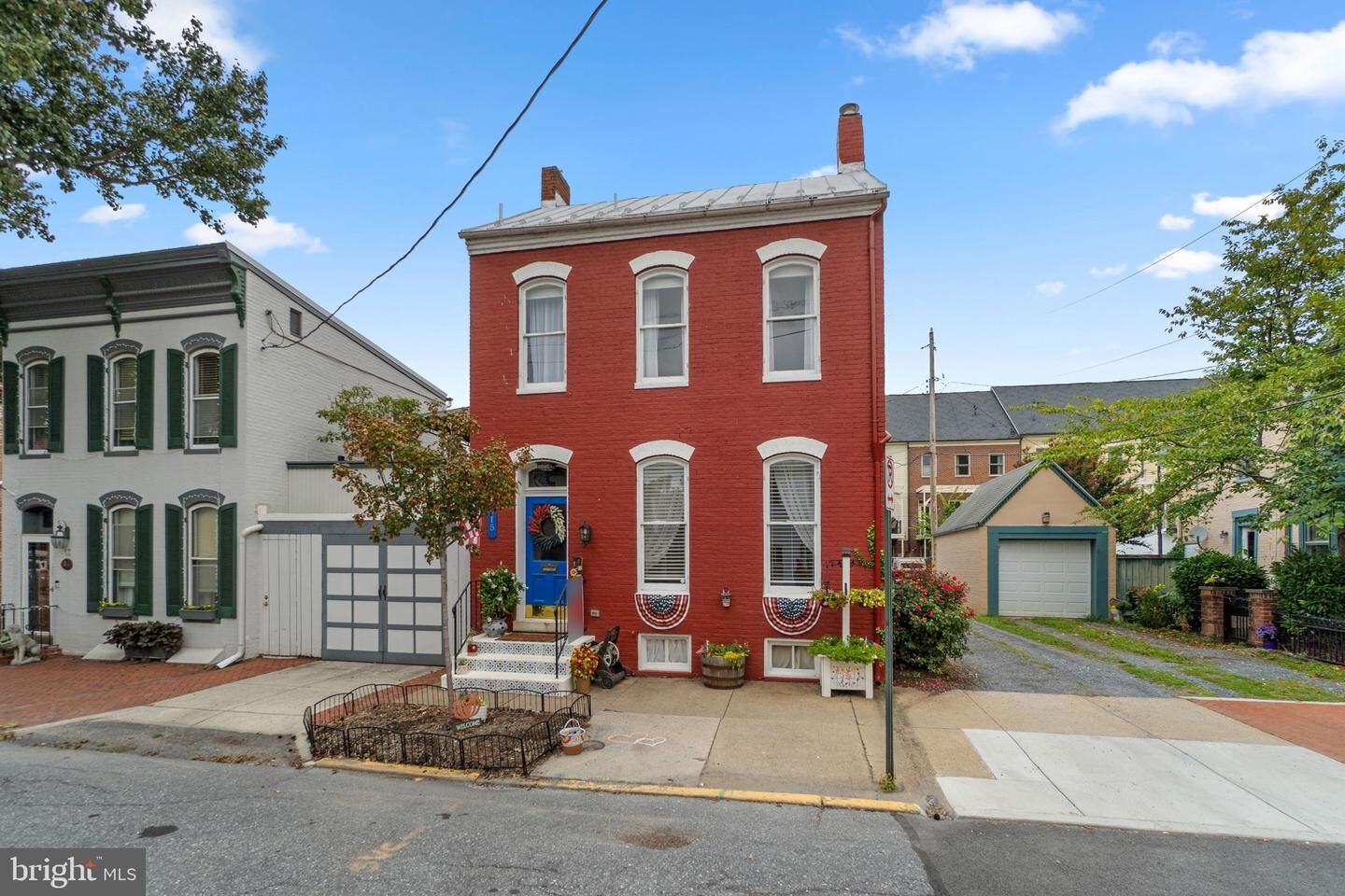 Property Photo: 15 E 4th Street MD 21701