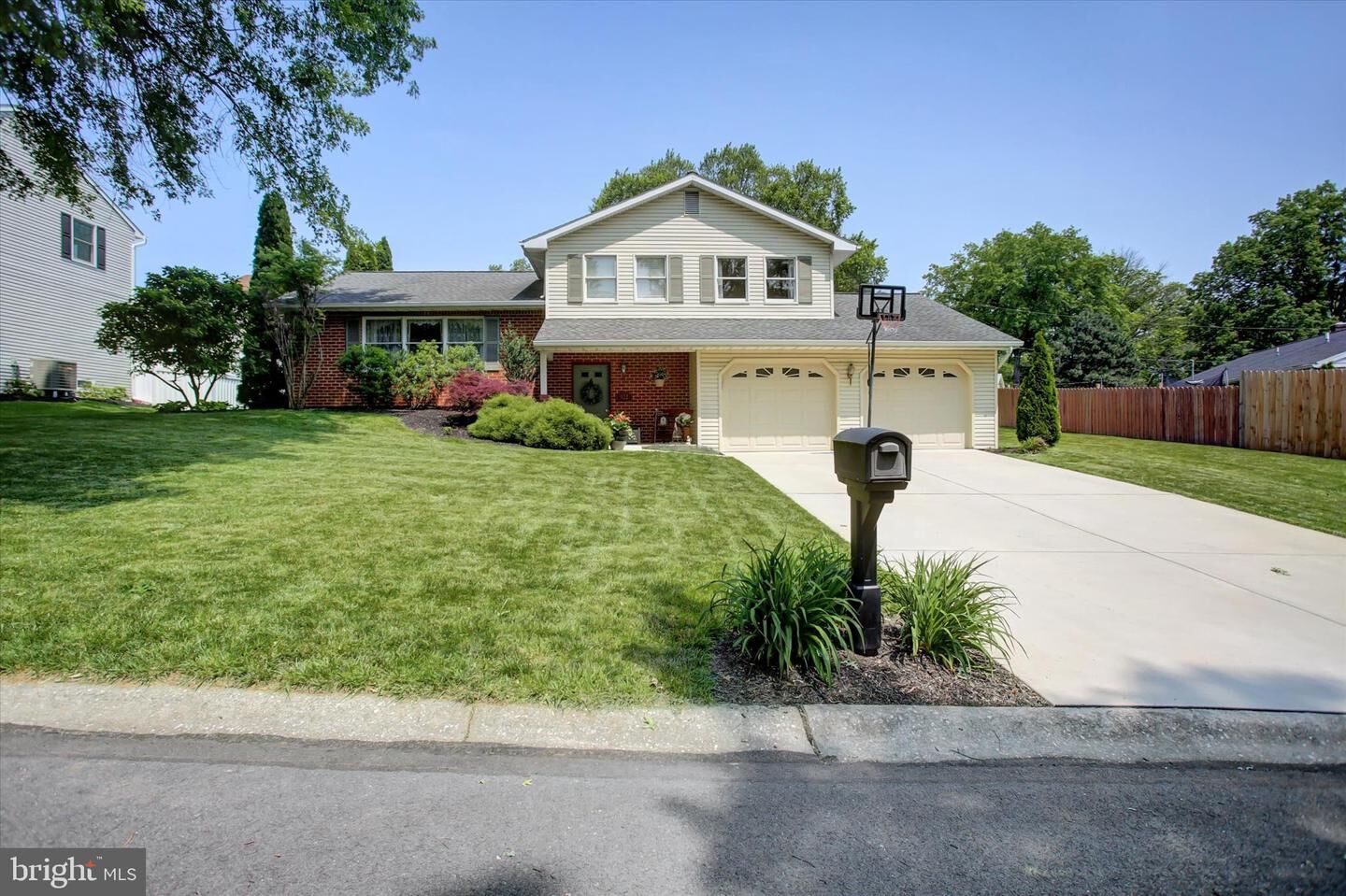 Property Photo:  922 Willshire Drive  PA 17050 
