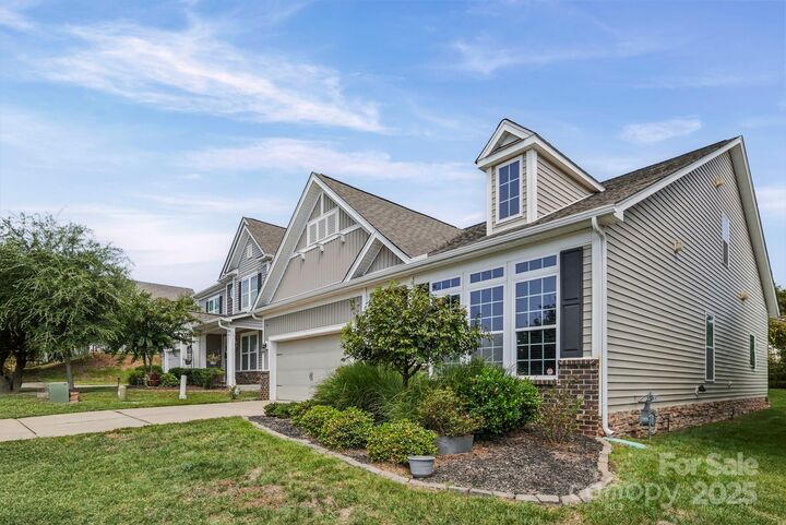 Property Photo: 6024 Langwell Lane NC 28278