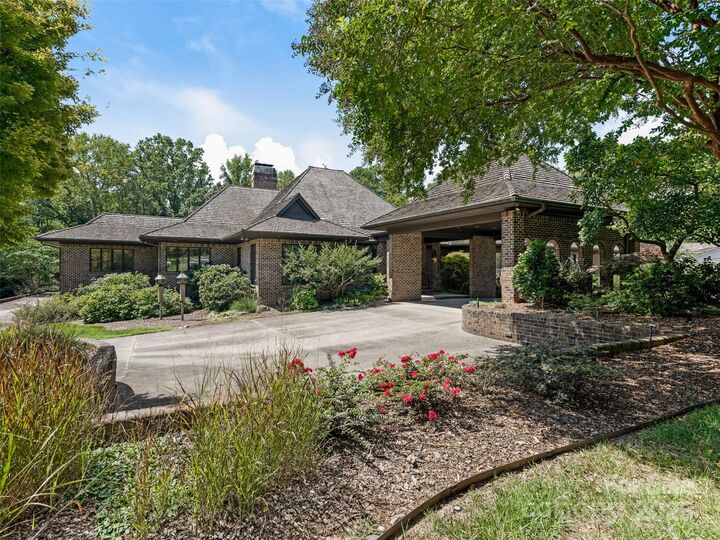 Property Photo:  2118 Bent Branch Road  NC 28226 