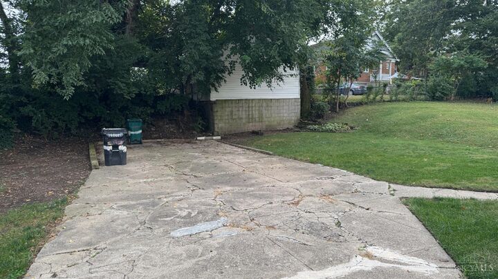 Property Photo: 4925 Shirley Place OH 45238
