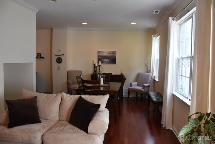 Property Photo:  65 Heath Court  NJ 08534 