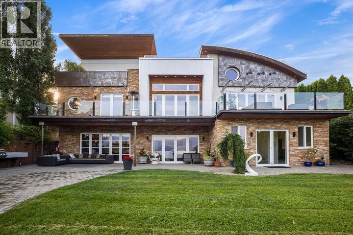 Photo de la propriété:  2737 Casa Loma Road  BC V1Z 1T6 