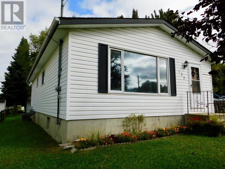 Property Photo:  123 First St  ON P8N 2S6 