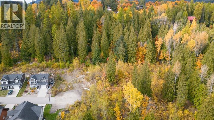 Property Photo:  2812 Cedar Crescent  BC V0G 1Y0 