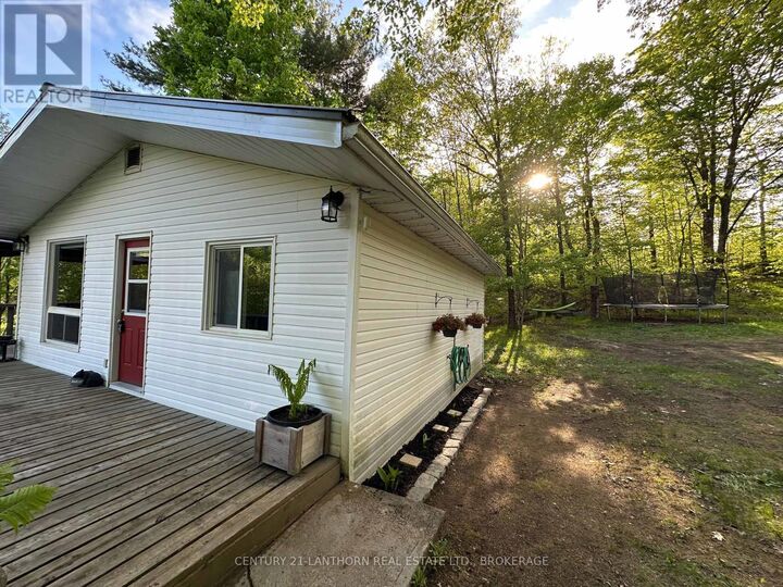 Photo de la propriété:  1024 Harrington Lane  ON K0H 1B0 