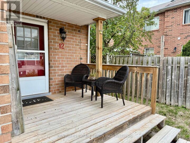 Property Photo:  12 Lyfytt Crescent  ON L4N 7X4 