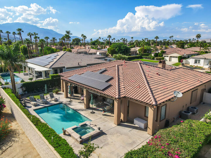 Property Photo:  17 Corte Del Sol  CA 92270 