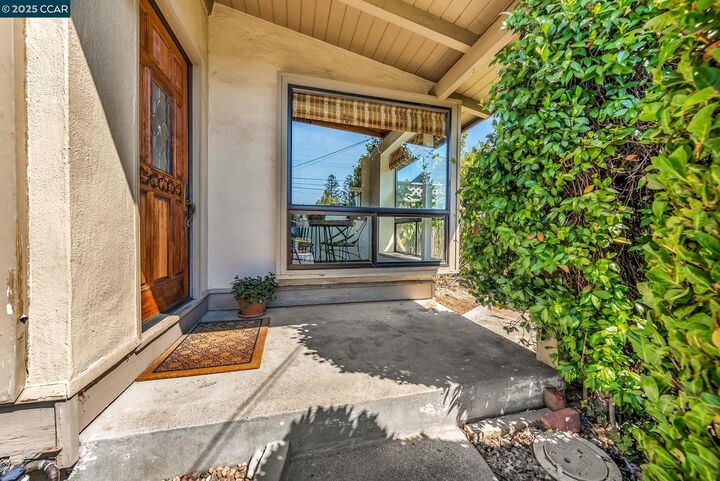 Property Photo:  70 Norman Court  CA 94595 