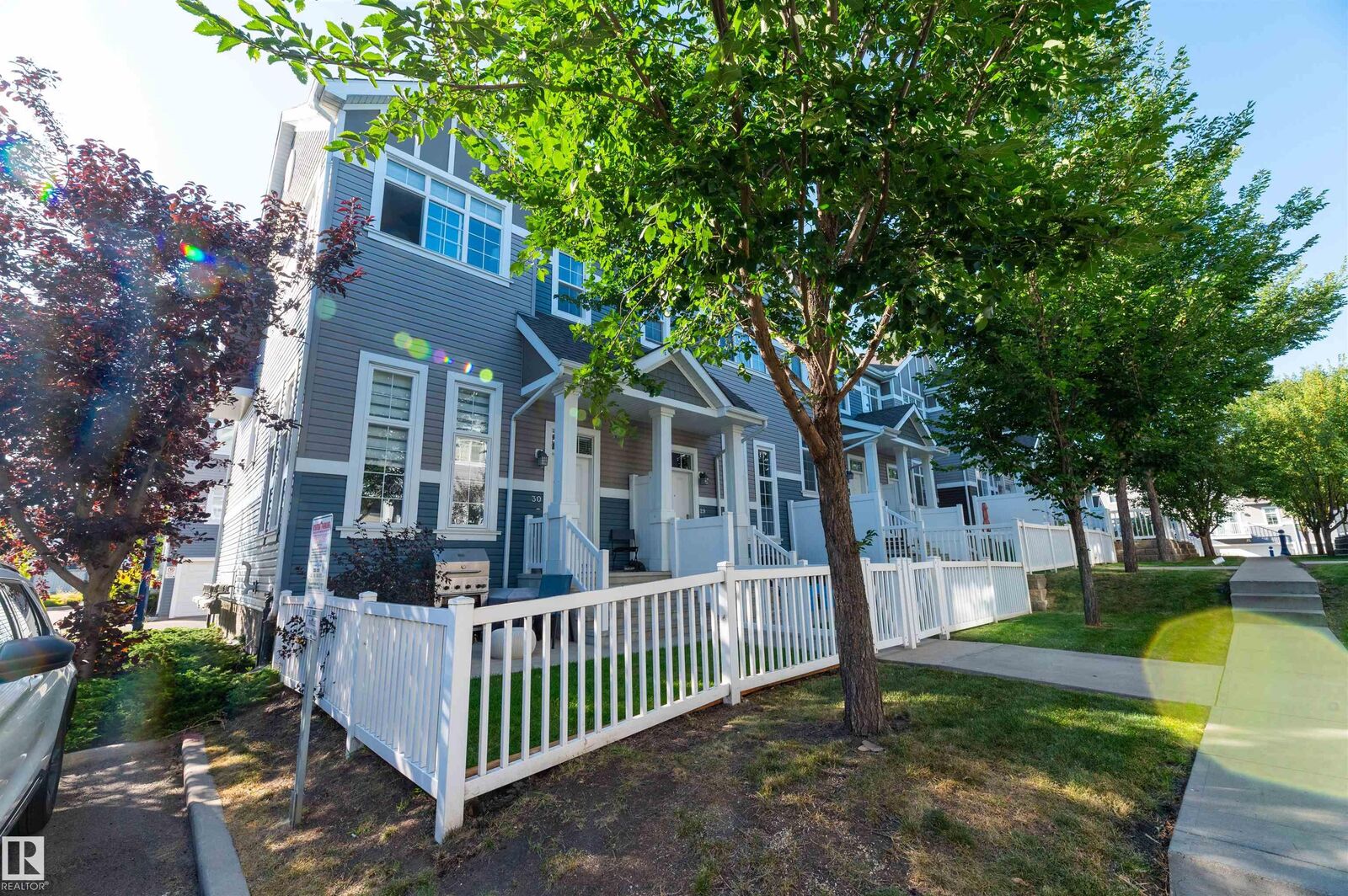 Photo de la propriété:  9151 Shaw Way SW 30  AB T6X 1W7 
