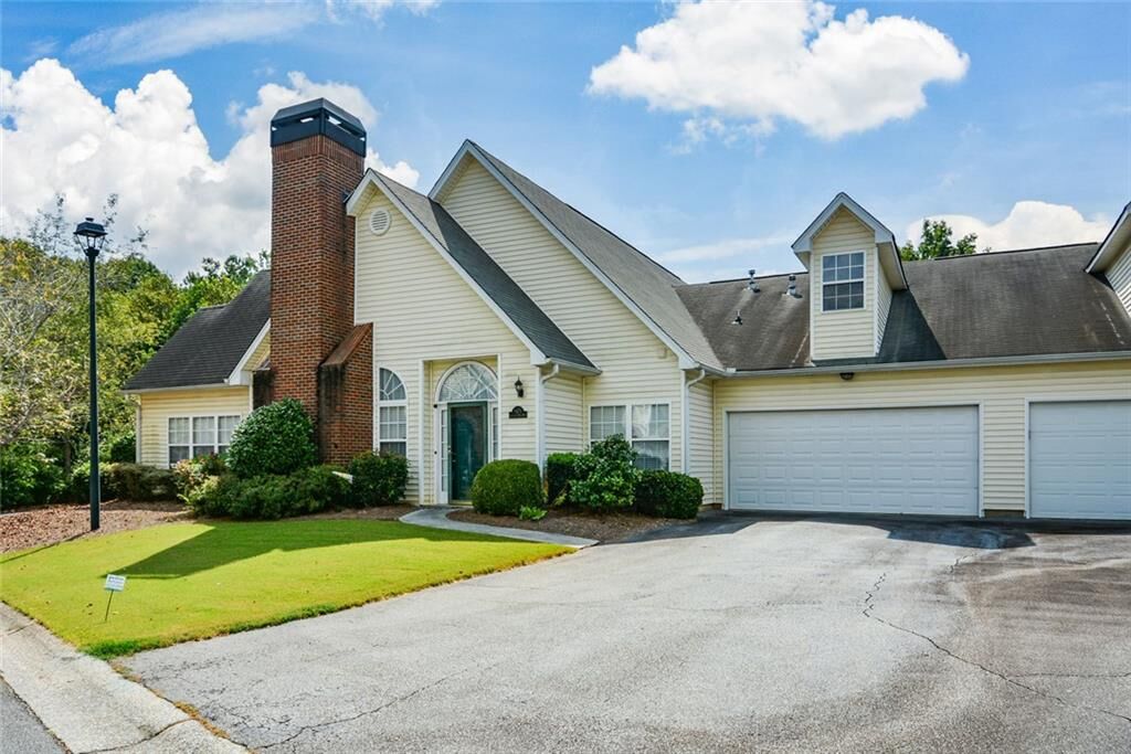 Property Photo:  1471 Settlers Walk Way SW 5  GA 30060 