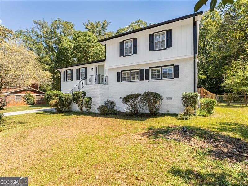 Property Photo:  10134 Carlton Trail  GA 30014 