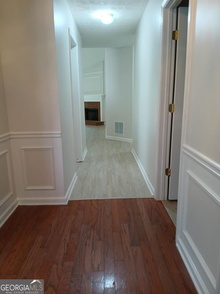 Property Photo: 578 Summerbrooke Court GA 30024