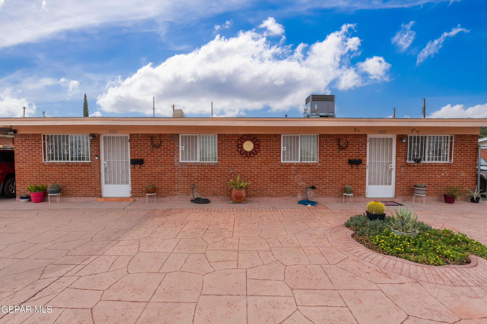 Property Photo:  8405 &Amp 8407 Neptune Street  TX 79904 