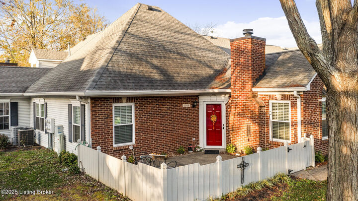Property Photo: 3008 Westone Way KY 40241