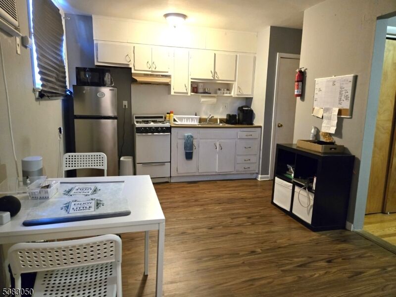 Property Photo:  526 Valley Brook Ave 1st  NJ 07071 