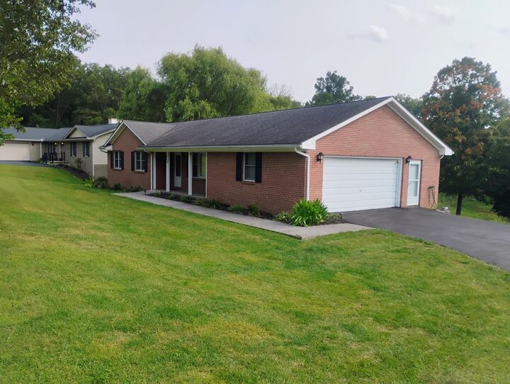 330 Underwood Rd  Lewisburg WV 24901 photo