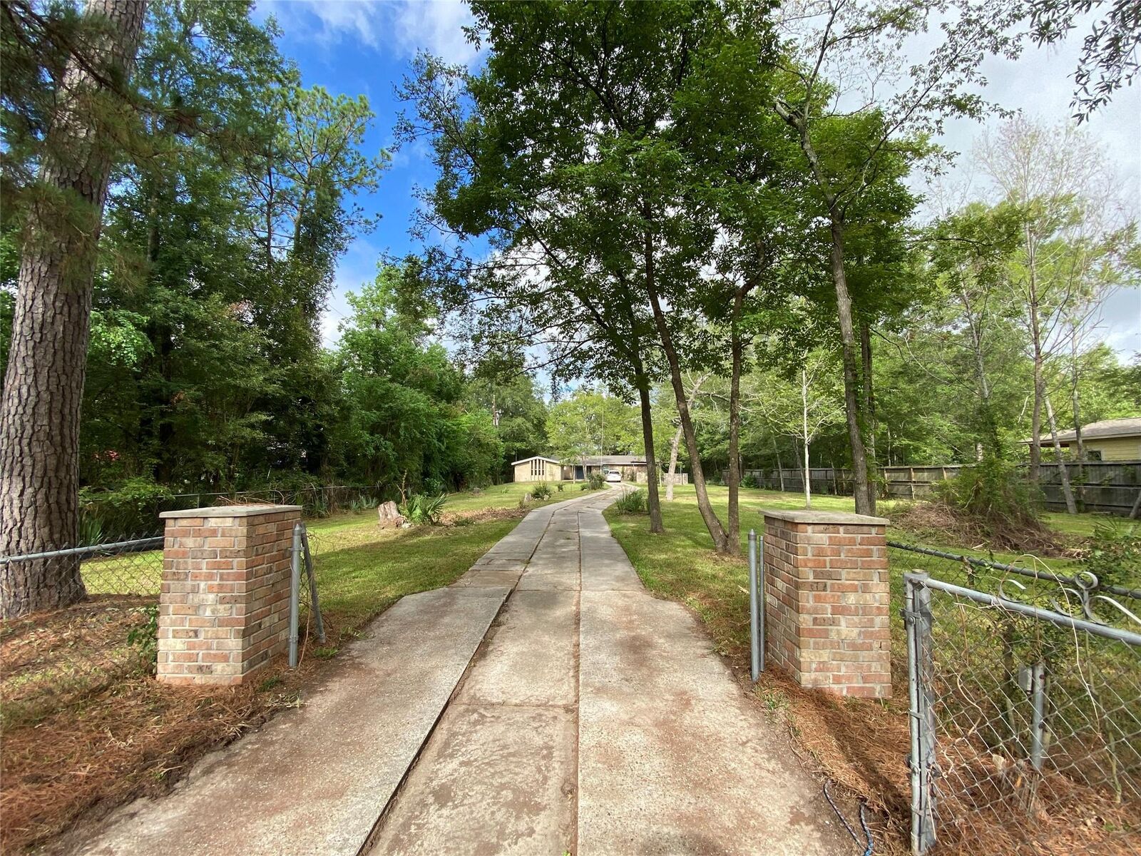 Property Photo: 17112 Bending Oaks TX 77385