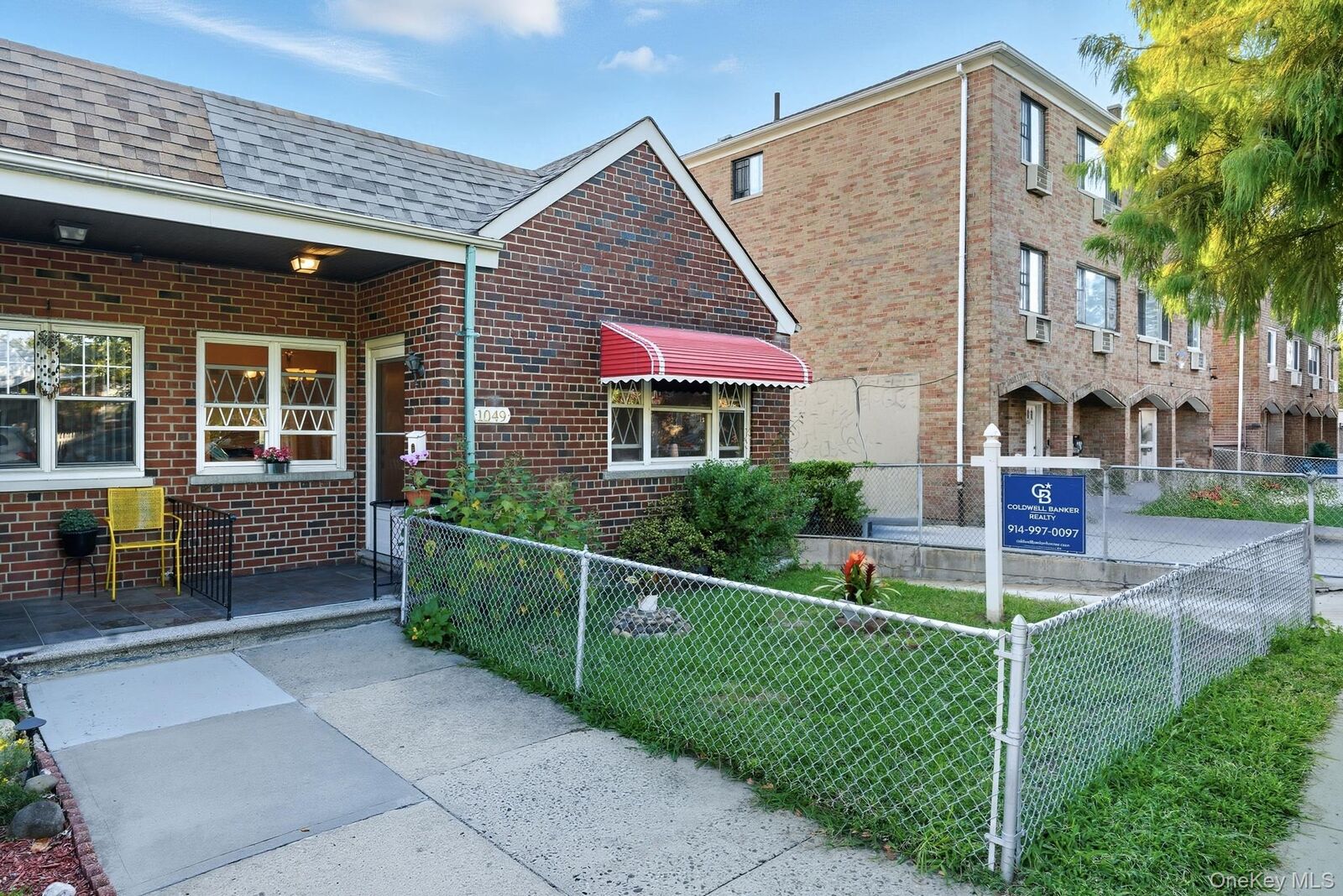 Property Photo:  1049 Huntington Avenue  NY 10465 