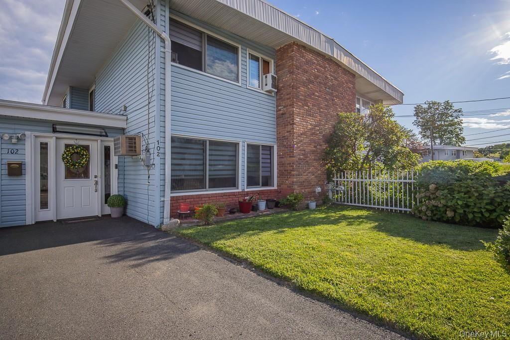 Property Photo:  102 Blauvelt Avenue  NY 10993 