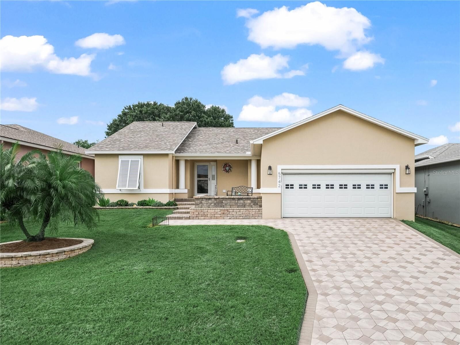 Property Photo:  5742 Crane Drive  FL 33809 