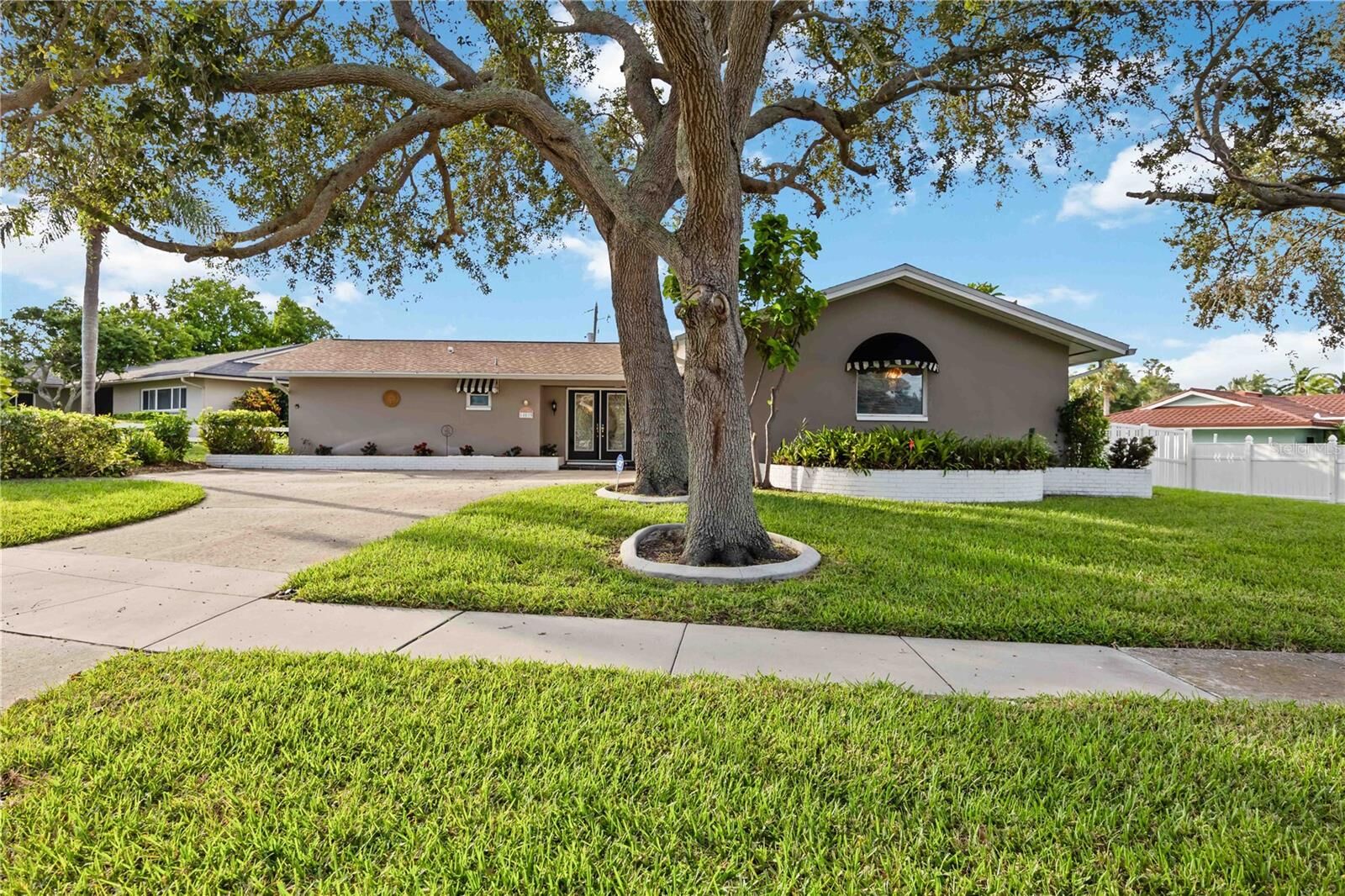 Property Photo: 14039 Leeward Drive FL 33776