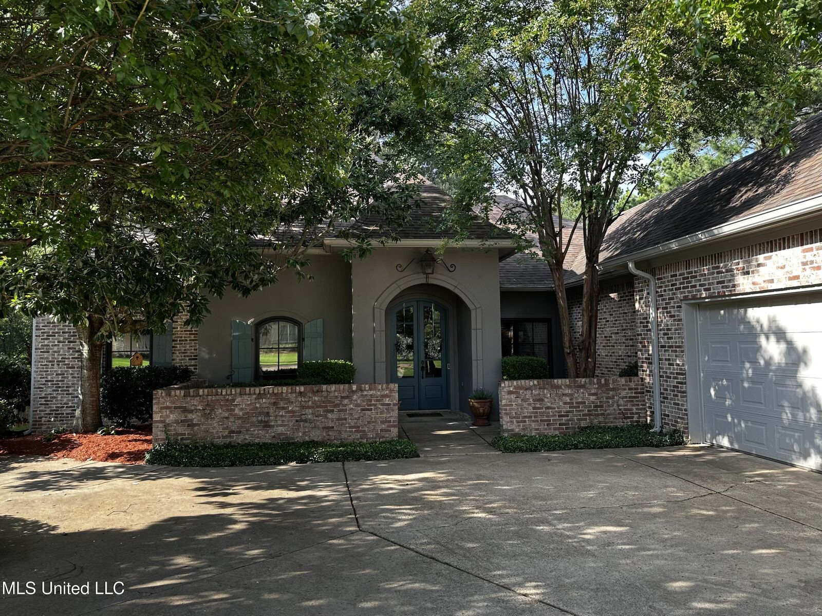 Property Photo: 115 Carrick Avenue MS 39110