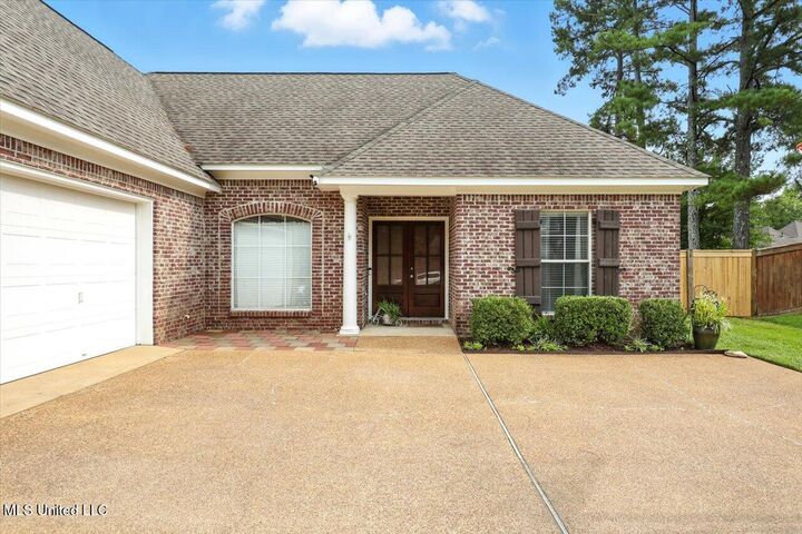Property Photo: 126 Seville Way MS 39110