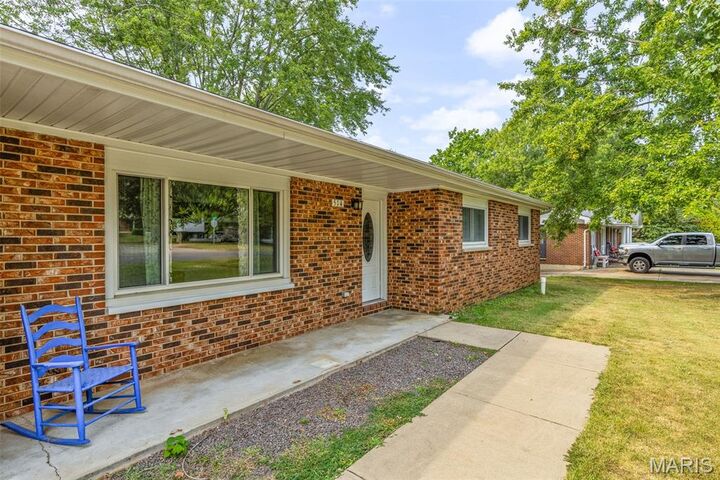 Property Photo:  514 Oak Street  MO 63640 