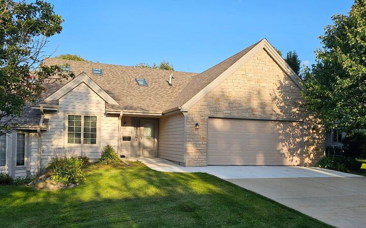353 Quail Point Dr  Mount Pleasant WI 53406 photo