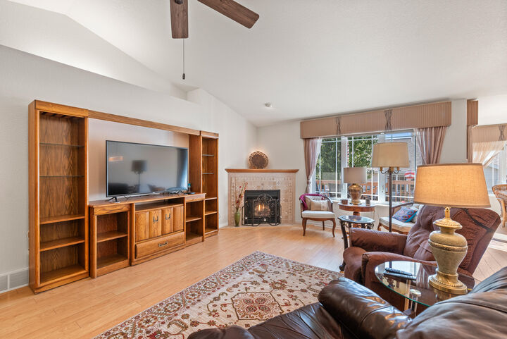 Property Photo: 1522 Willowbrook Ct WI 53081