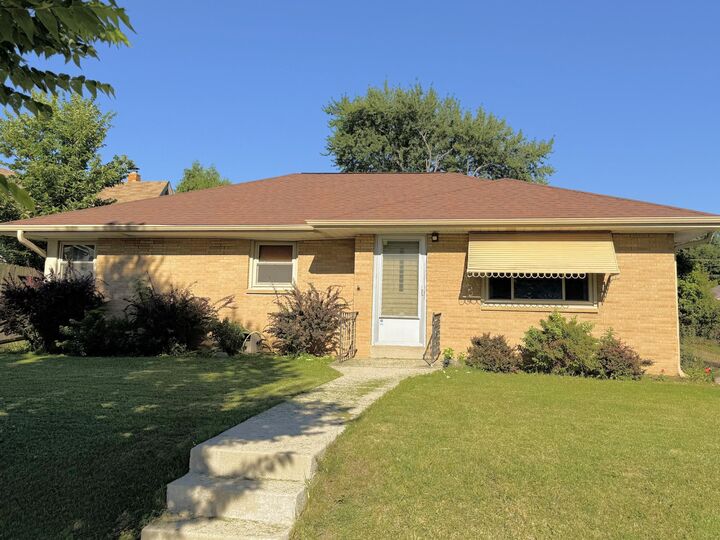 2818 S 72nd St  West Allis WI 53219 photo