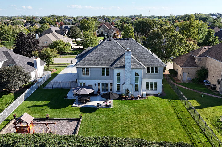 Property Photo: 10908 Royal Glen Drive IL 60467