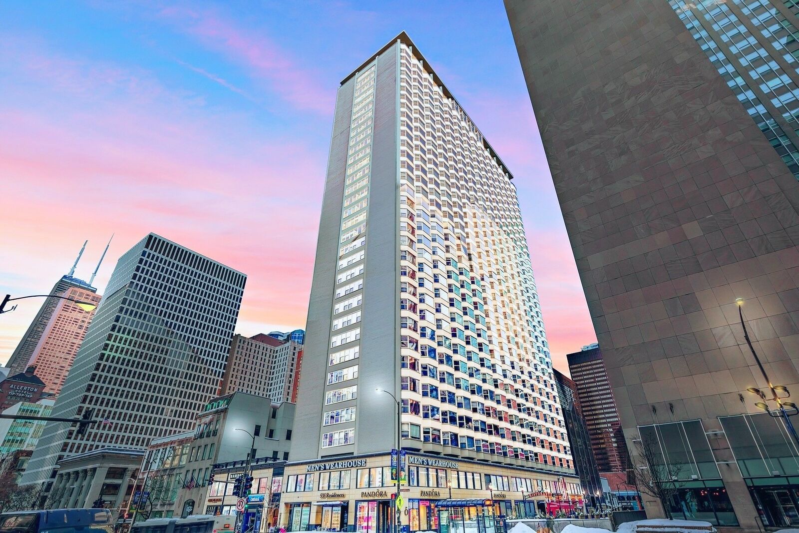 Property Photo:  535 N Michigan Avenue 1009  IL 60611 