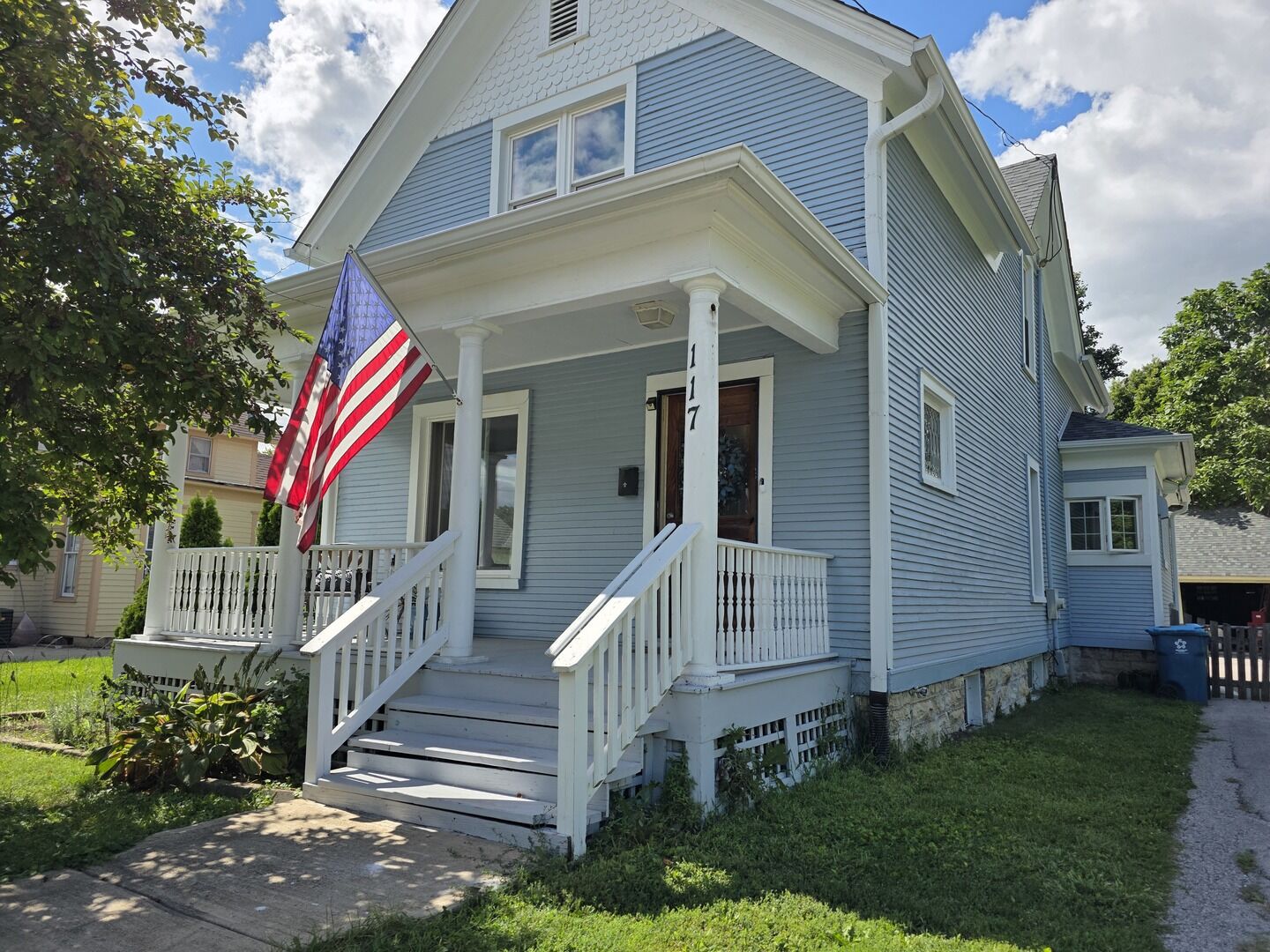 Property Photo: 117 5th Street IL 60505