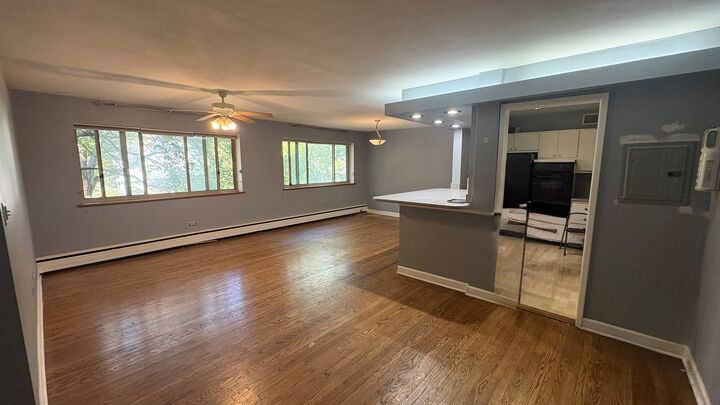 Property Photo:  737 Ridge Avenue 2E  IL 60202 