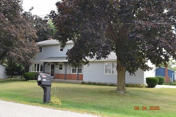 Property Photo: 12609 W Paddock Avenue IL 60087