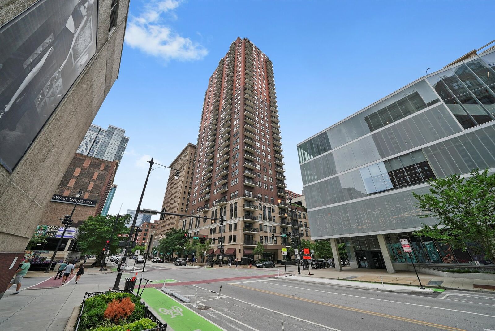Property Photo:  41 E 8th Street 1404  IL 60605 