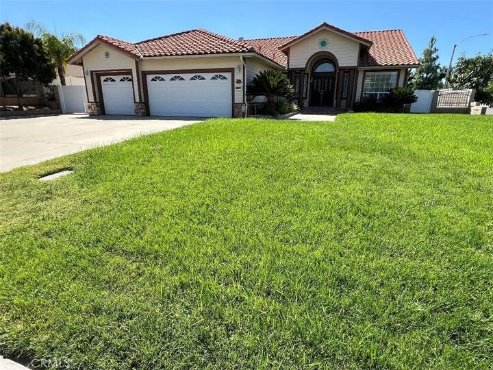 Property Photo:  29087 Slumpstone Street  CA 92567 
