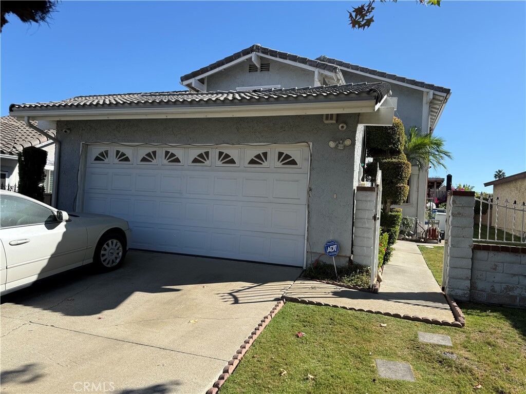 Property Photo:  929 W Ashiya Road  CA 90640 
