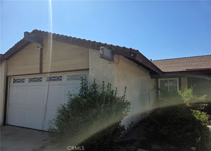 Property Photo:  554 E Fairfield Court  CA 91761 